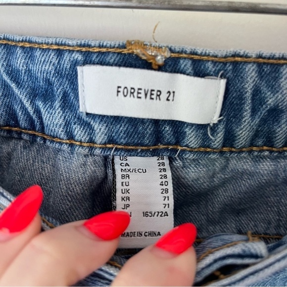 Forever 21 Relaxed Butterfly Patch Jeans 28" - Picture 6 of 7